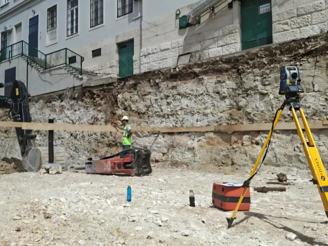 Iskolčenje temelja sportske dvorane OŠ Tone Peruško